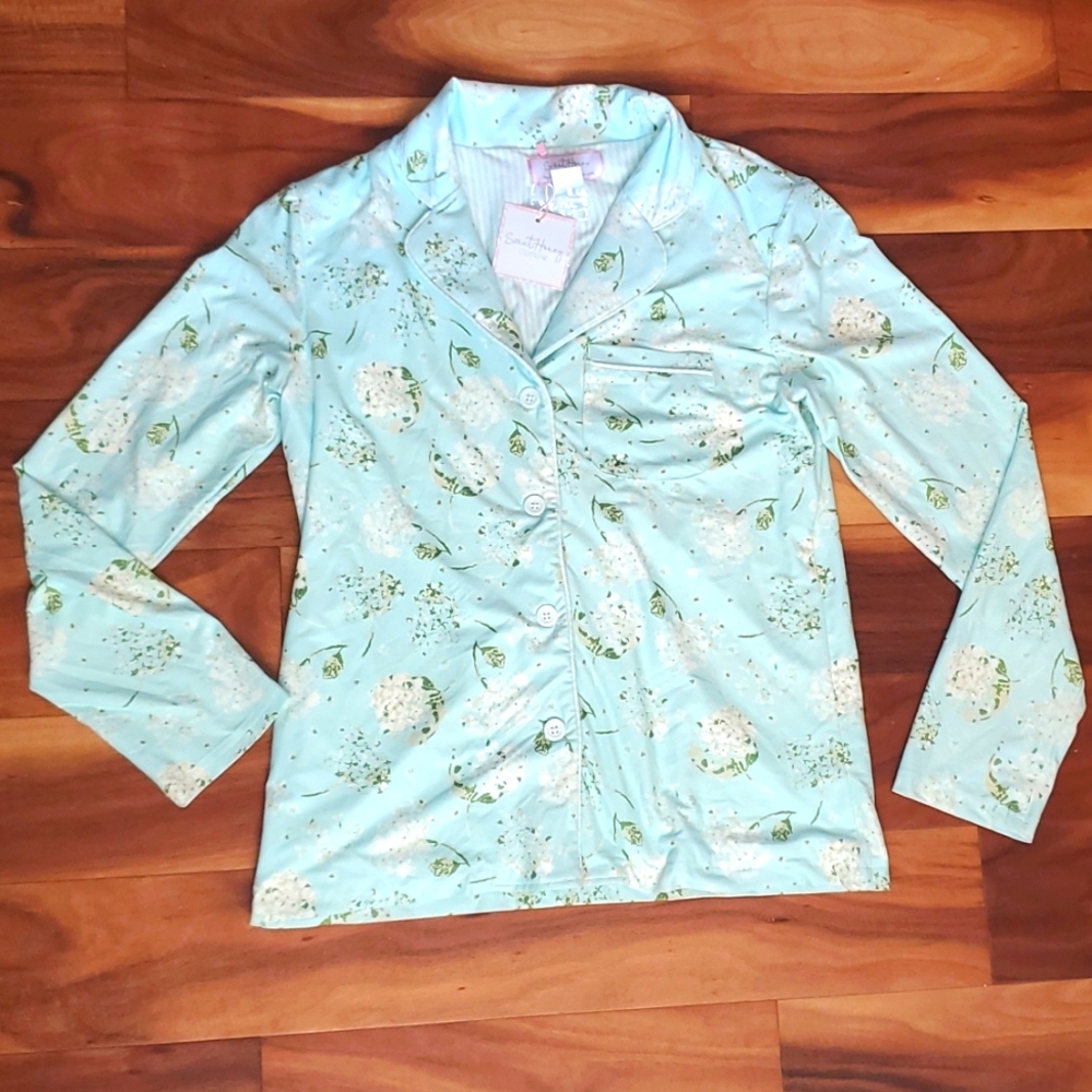 Sweet Honey Hydrangea Print Women's Button Up Pajama Top NWT Size M